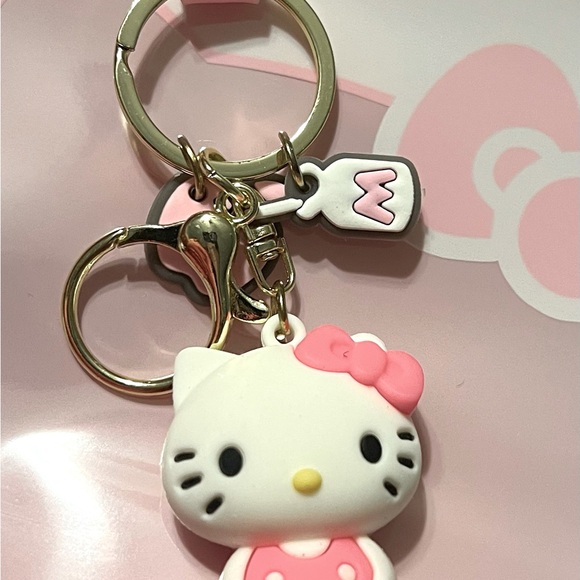 Hello Kitty Keycha - Picture 2 of 2